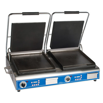 Globe GSGDUE14D 27" W Stainless Steel Electric Countertop Sandwich and Panini Grill - 208-240 Volts