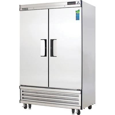 Everest Refrigeration EBSF2 49.63" W Two-Section Solid Door Reach-In Reach-In Freezer - 115 Volts
