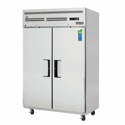 Everest Refrigeration ESR2 49.63" W Two-Section Reach In Refrigerator - 115 Volts