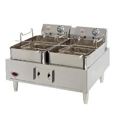 Wells F-30 15 lb Electric Countertop Fryer - 208-240 Volts