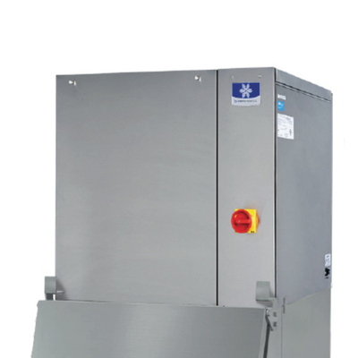 Manitowoc IYT0900W-SPACE MAKER 30&quot; W Water Cooled Half Size Dice Cubes Indigo NXT Series Marine Ice Maker - 208-230 Volts 1-Ph