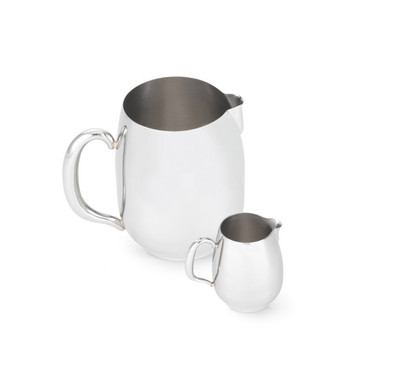 Vollrath 46634 68 Oz. (2.0L) 6 3/4"H 18/8 Stainless Steel Mirror-Finish Exterior and Satin Finish Interior Orion Water Pitcher