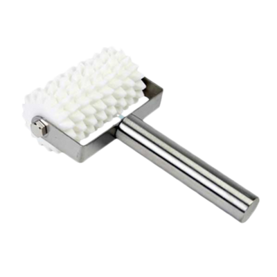 Thunder Group SLRD008 8 Wheels Plastic Barrel Stainless Steel Handle Roller Docker