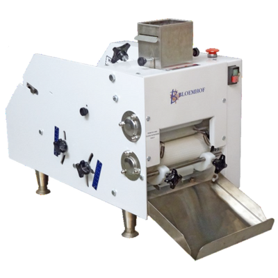 Oliver 670 16.63" W 18 Oz. POCO Countertop Dough Moulder - 115 Volts