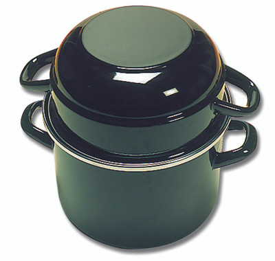 Matfer Bourgeat 070974 7" x 5" Black Enameled Steel 1.5 Qt. Mussel Pot with Lid