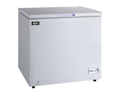 Omcan USA 46502 6.7 Cu. Ft. White All Stainless Steel Chest Freezer - 115 Volts