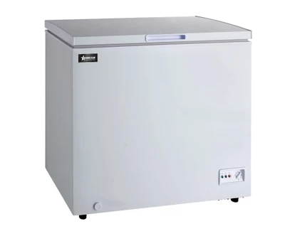 Omcan USA 46502 6.7 Cu. Ft. White All Stainless Steel Chest Freezer - 115 Volts