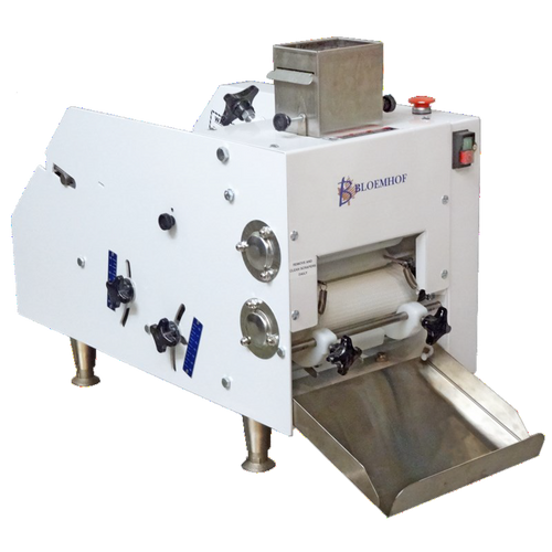 Oliver POCO Roll Moulder Countertop 1/2 Oz. To 18 Oz. Capacity