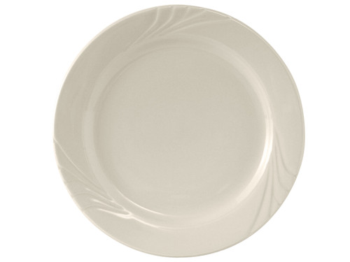 Tuxton YEA-120 12" Ceramic American White/Eggshell Round Plate (1 Dozen)