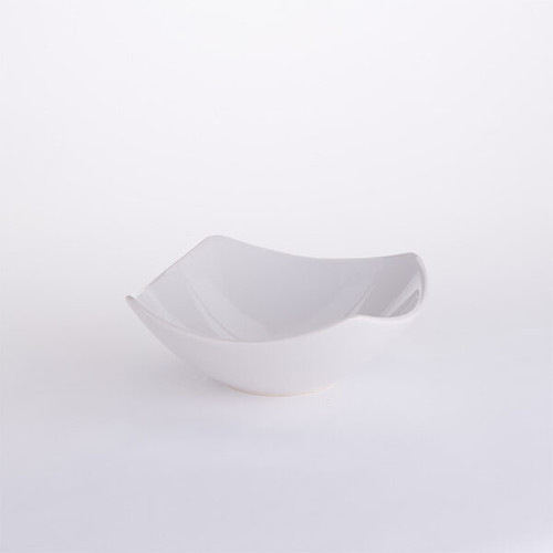 American Metalcraft SQND9 9" 44 Oz. Ceramic White