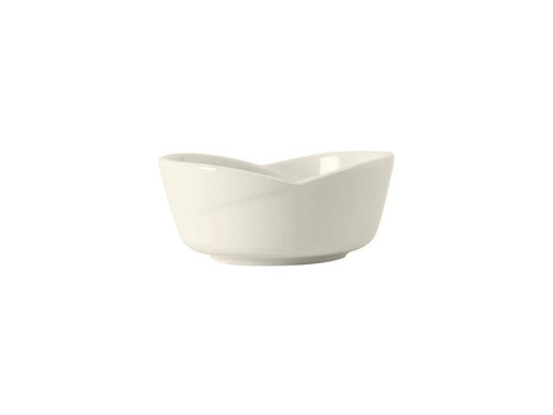 Tuxton AMU-048 10 Oz. Ceramic Pearl White Oval Bowl (2 Dozen Per Case)