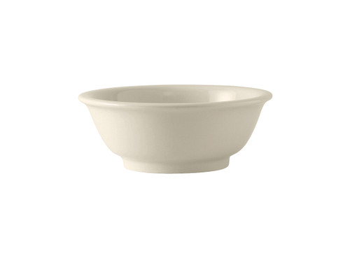 Tuxton BEB-3205 7-3/4" 34 Oz. Ceramic American White/Eggshell Round Salad Bowl (1 Dozen)
