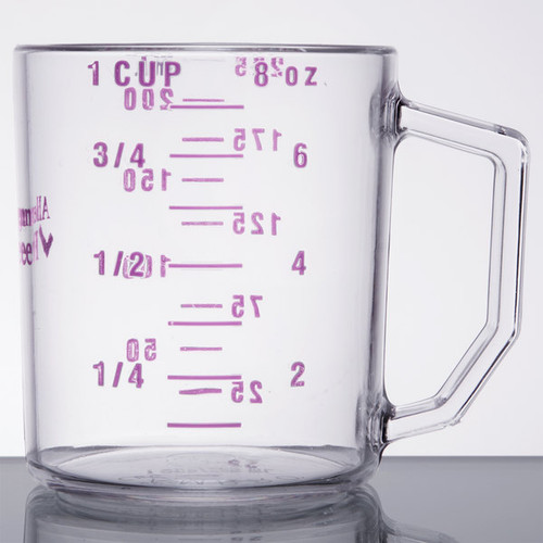 Cambro 25MCCW441 8 Oz. Clear Polycarbonate Camwear Measuring Cup