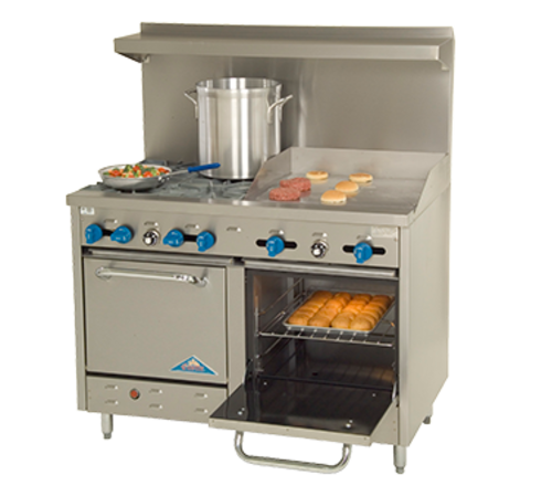 Comstock-Castle F3218-24-NG 4 Burners With Stainless Steel Exterior Gas Range - 186,000 BTU