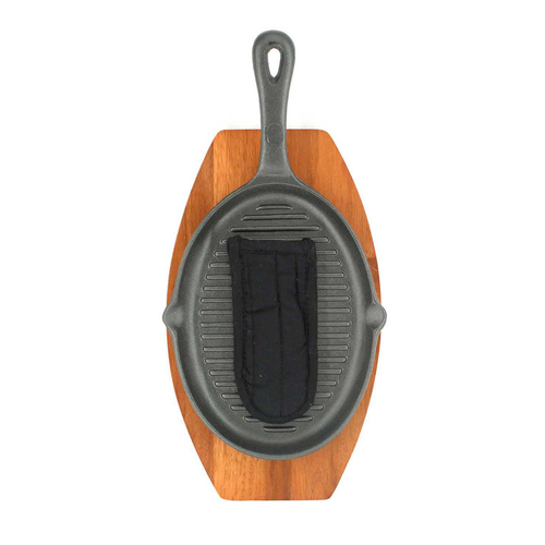 Chef Master 06108Y 15.8" W x 7.7" D x 1.6" H Oval Cast Iron Sizzler with Wood Based Mr. Bar-B-Q Classic Prestige Fajita Platter Set