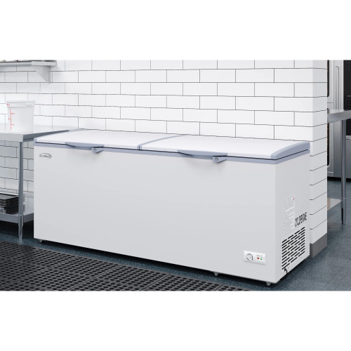 Koolmore SCF-24C 24 Cu. Ft. Aluminum White Solid Hinged Door with Lock Chest Freezer - 115 Volts
