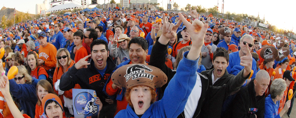 how to cater a football tailgate party