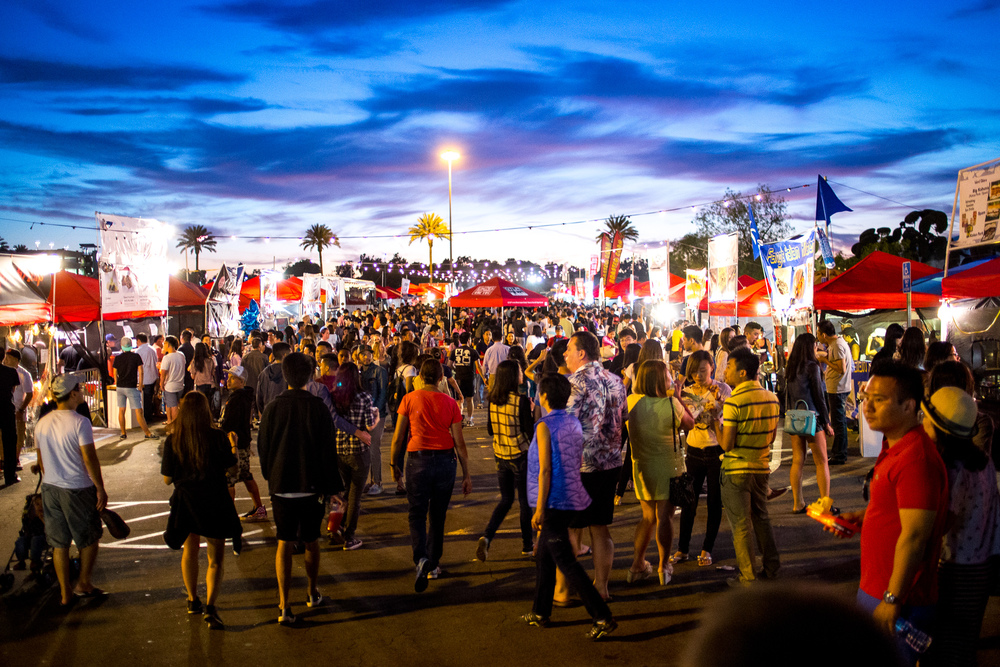 summer food festival night