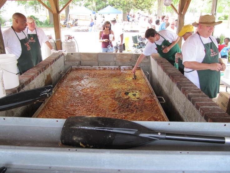 worlds largest peach cobbler