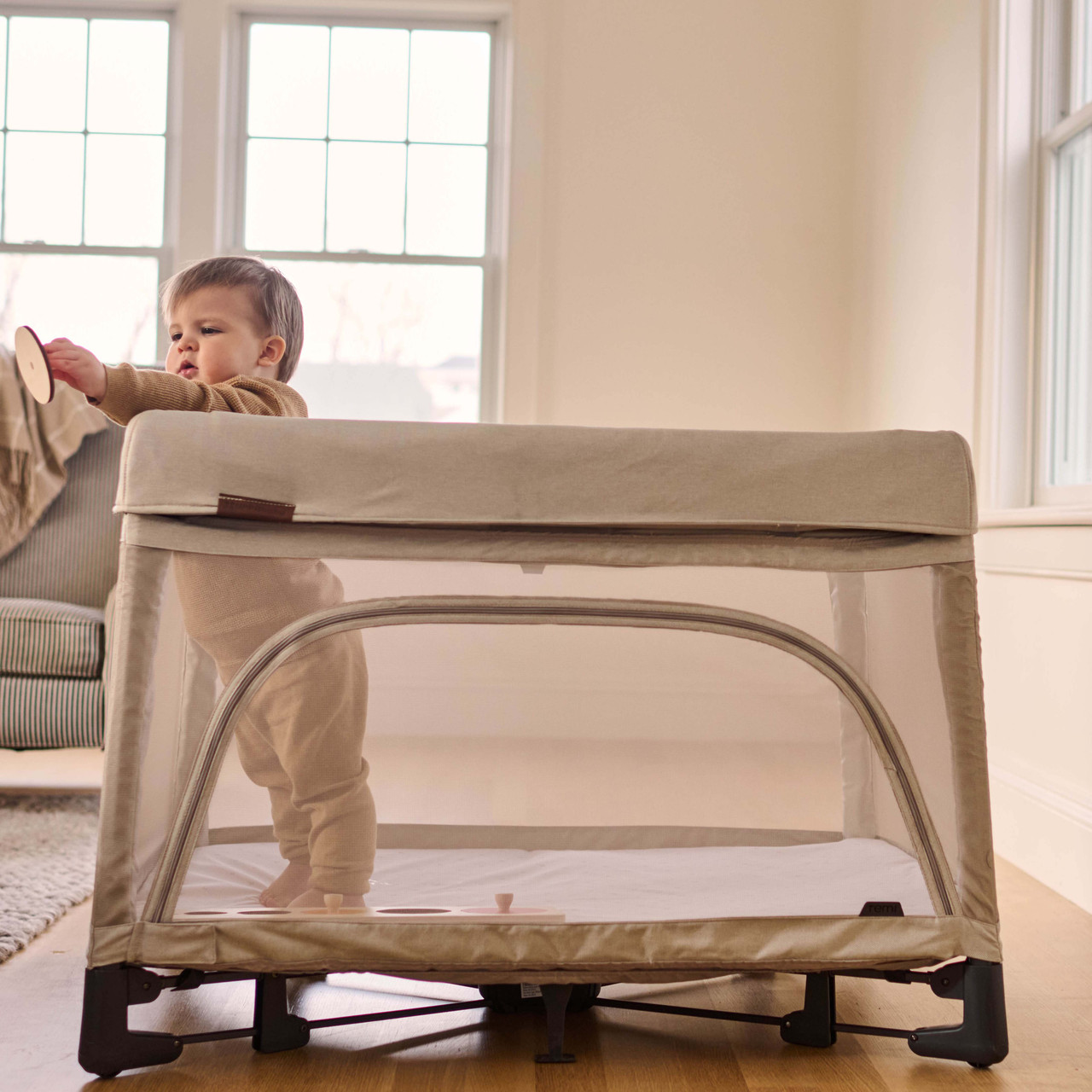 UPPAbaby REMI Playard + in NOA Little Sprout