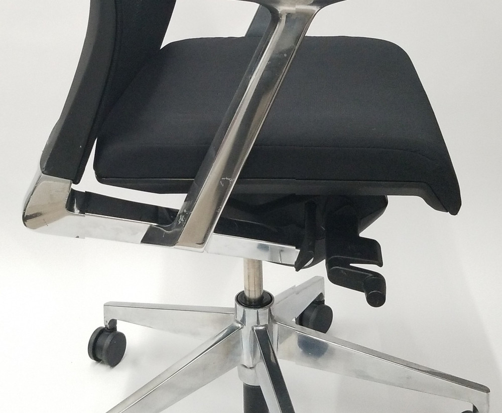 Haworth Very Chair Executive Edition Mesh Back