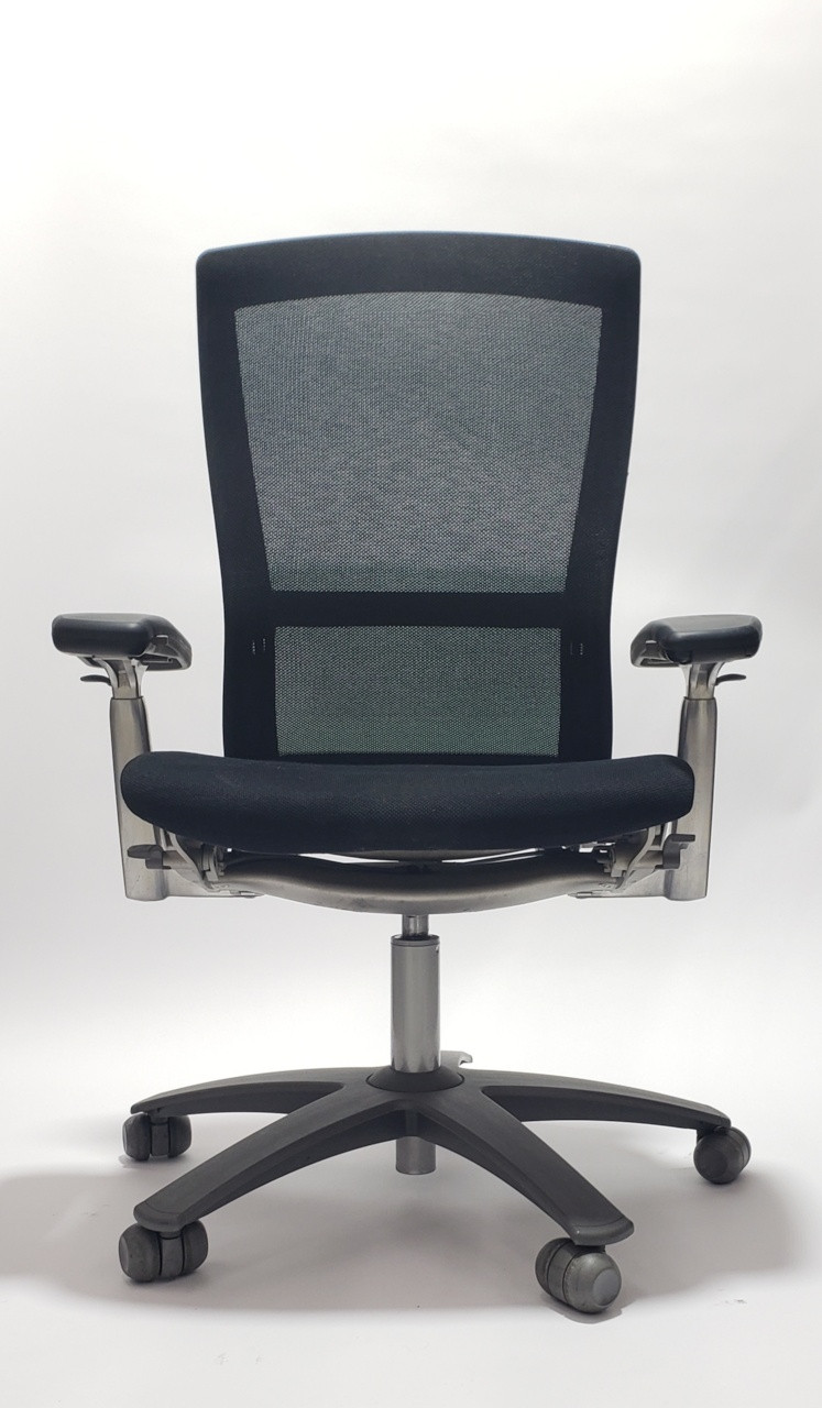 Knoll Life Chair Fully Adjustable Model seatingmind