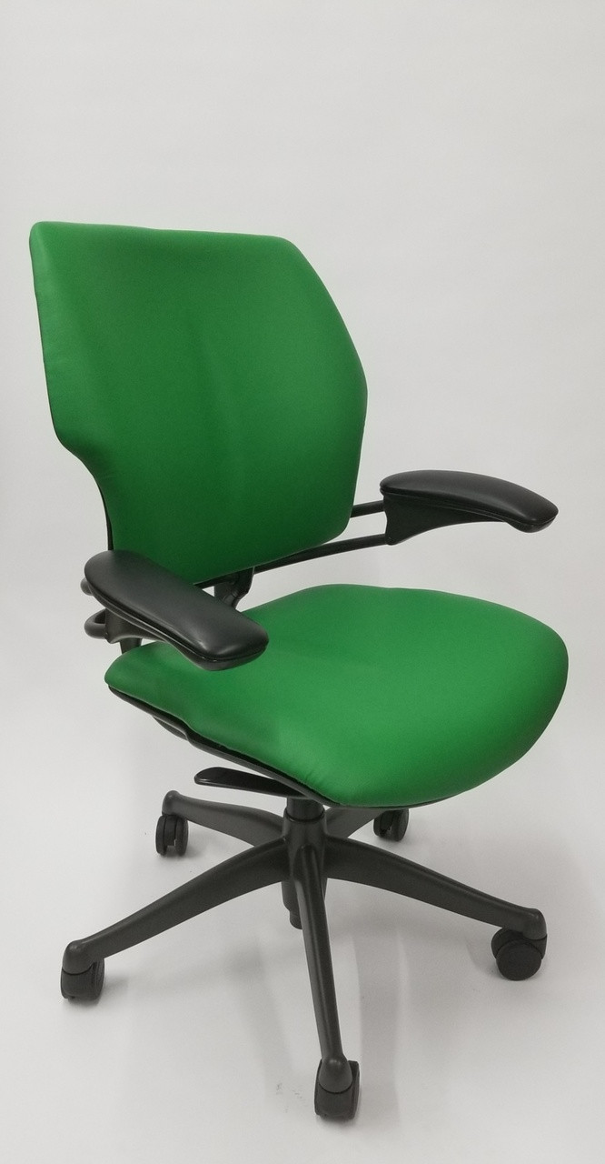 Freedom Chair By Humanscale Fully Adjustable Model With Headrest Gray