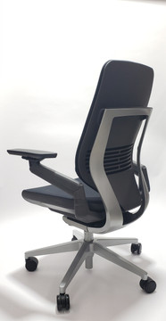 Steelcase Gesture Chair With 4-D Arms