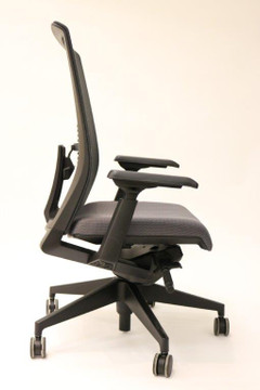 6 Haworth Very Chairs Mesh Back Fully Adjustable Model + Fully Adjustable 4-D Arms