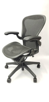 Herman Miller Aeron Chair Semi Loaded Size B Black