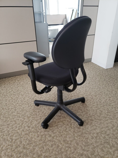 Steelcase Criterion Chair, All Features, Adjustable Back Height, 4-Way Adjustable Arms