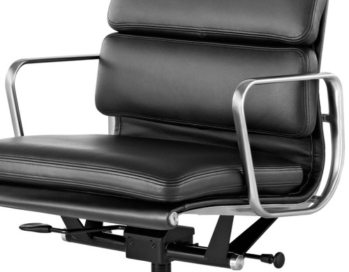 Herman Miller Eames Soft Pad Executive Desk Chair with Pneumatic Base 10 In Stock