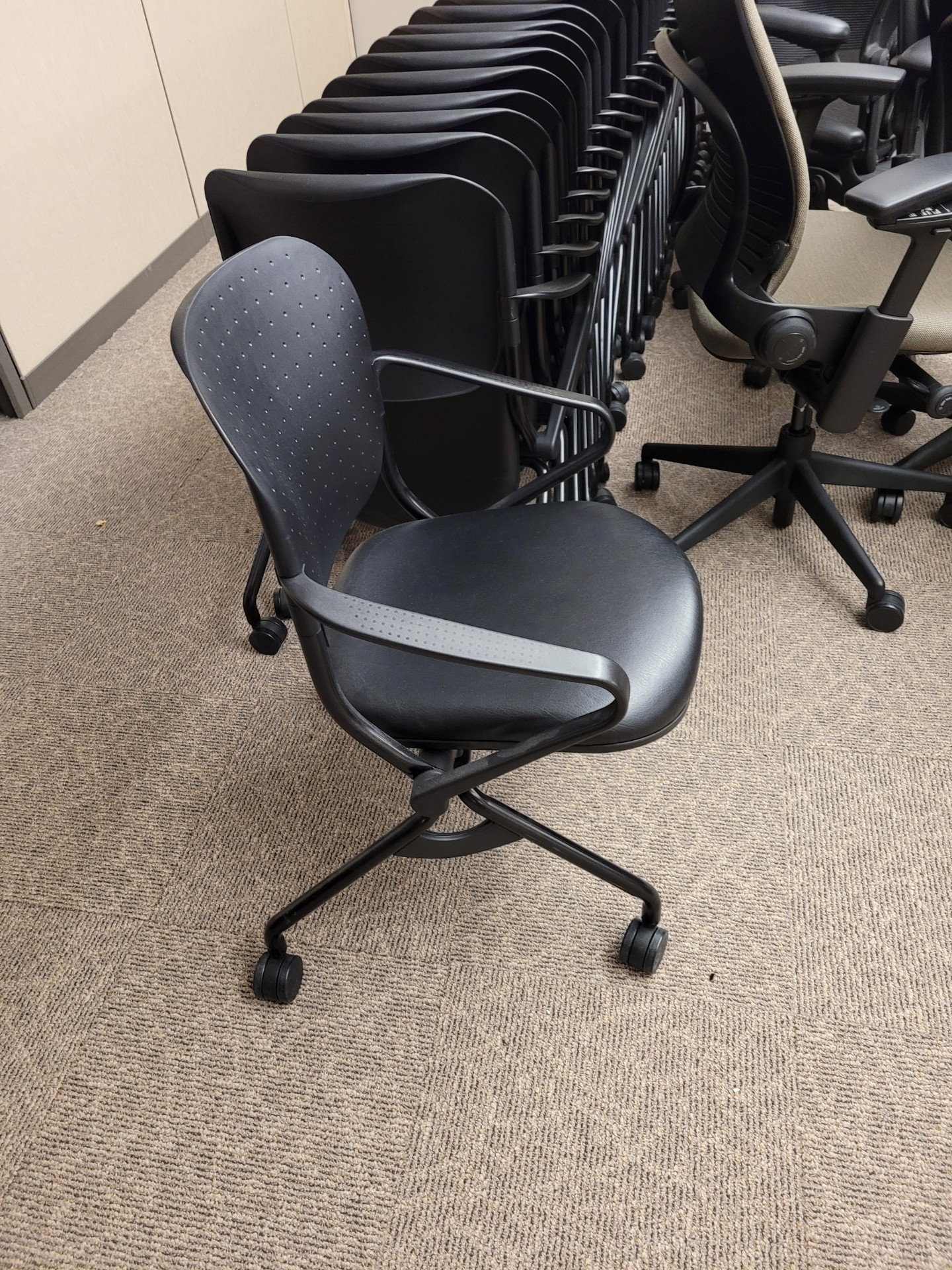KI Seating Torsion Nesting Training Chair