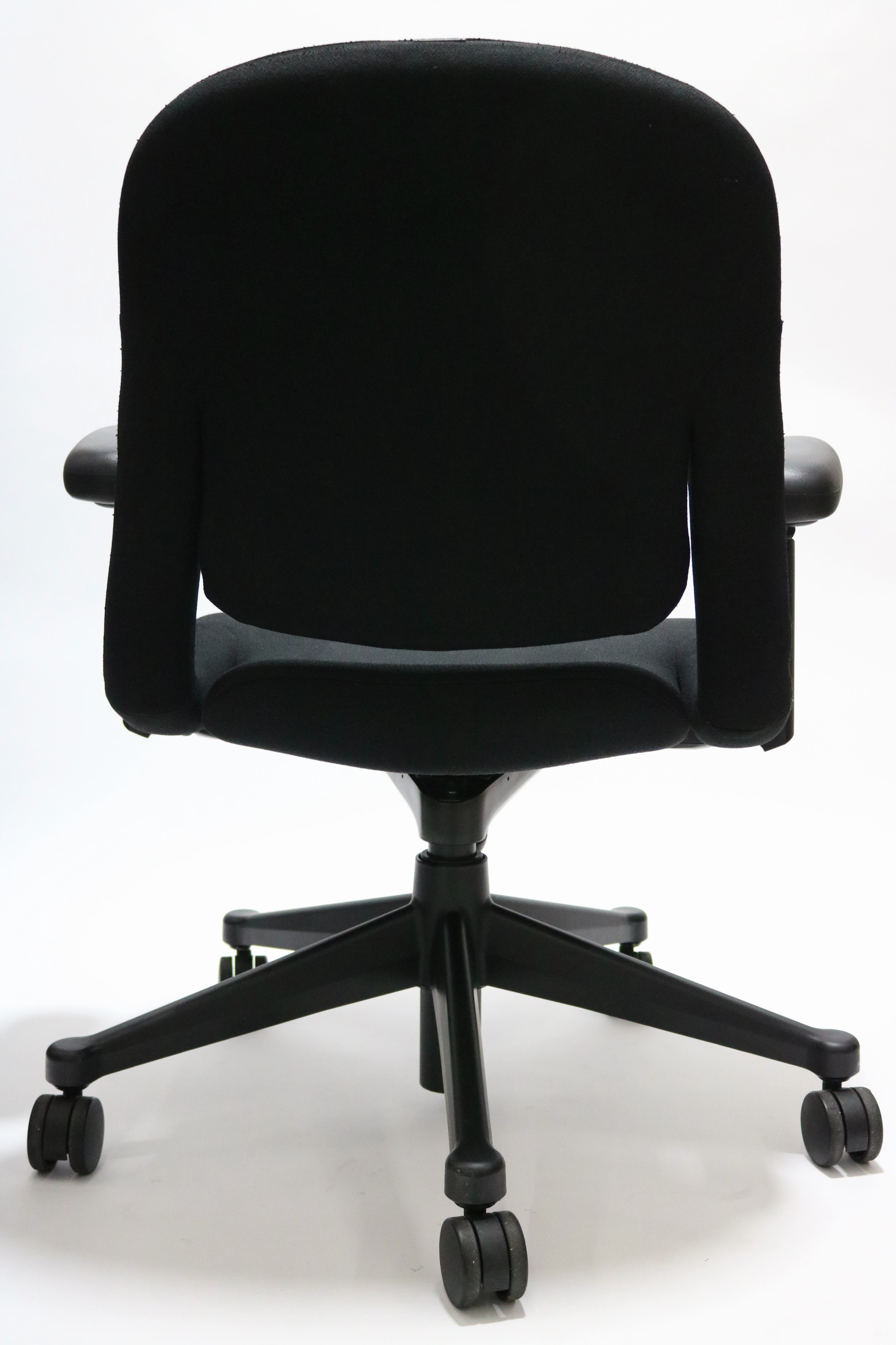 Equa Chair in Black