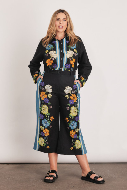 Fleur Crop Trouser in Black