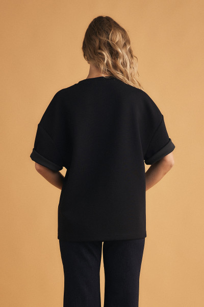 Oversized Boxy Tee in Black