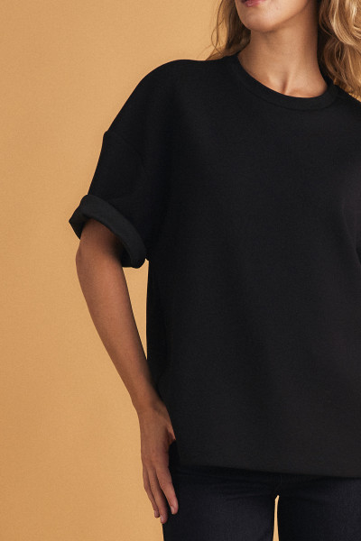 Oversized Boxy Tee in Black