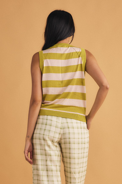 Knit Raglan Vest in Stripe