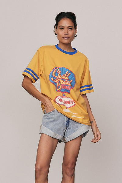 Shell Beach Ringer Tee in Gold