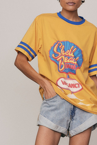 Shell Beach Ringer Tee in Gold