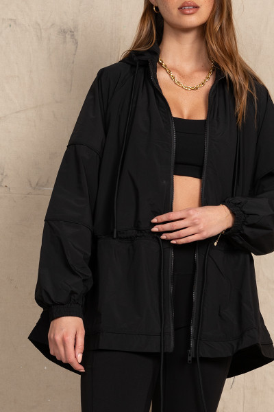 Windbreaker in Black