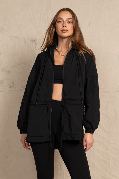 Windbreaker in Black