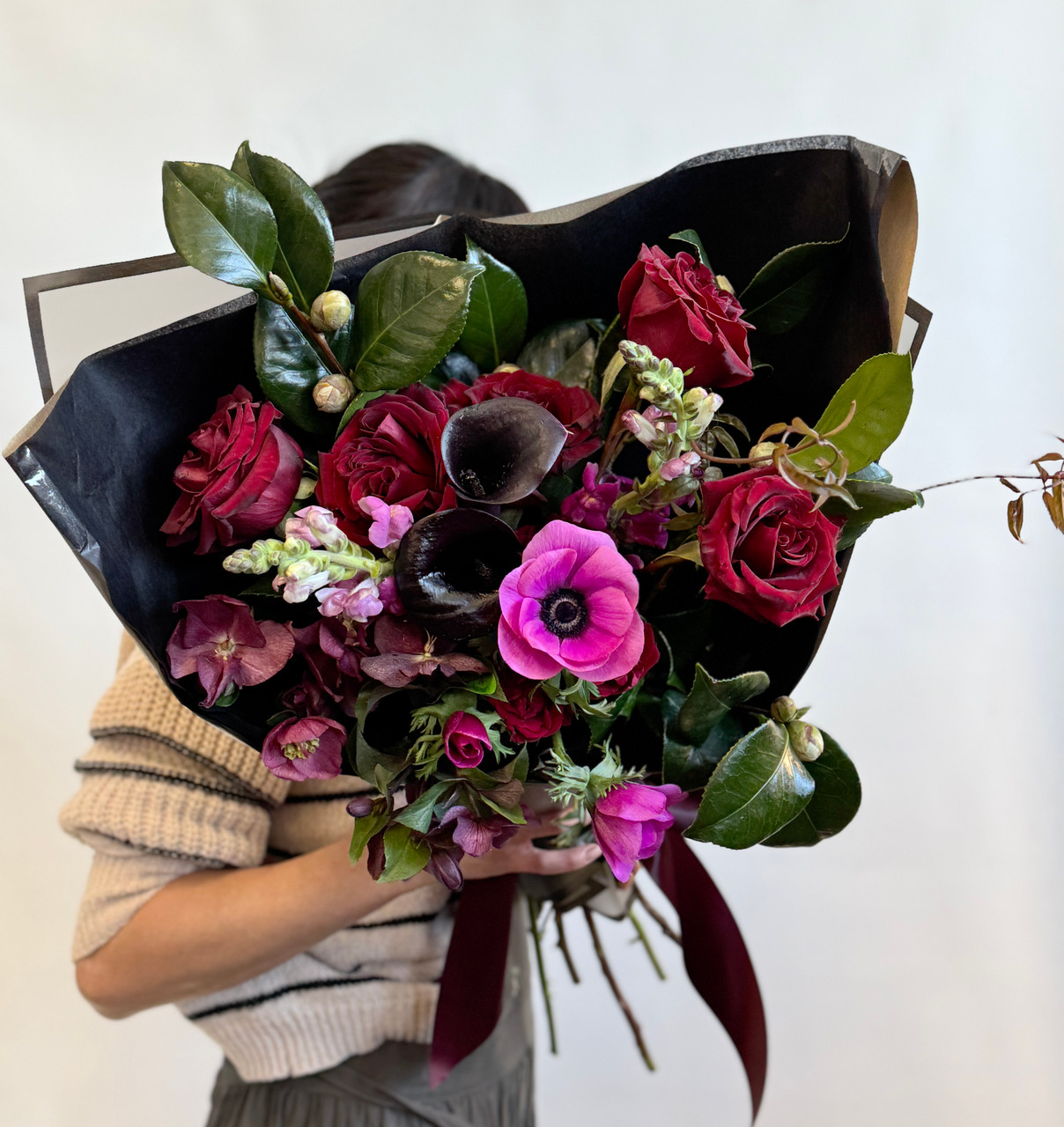 Yami Midnight Hana Bouquet - Orchid Dynasty
