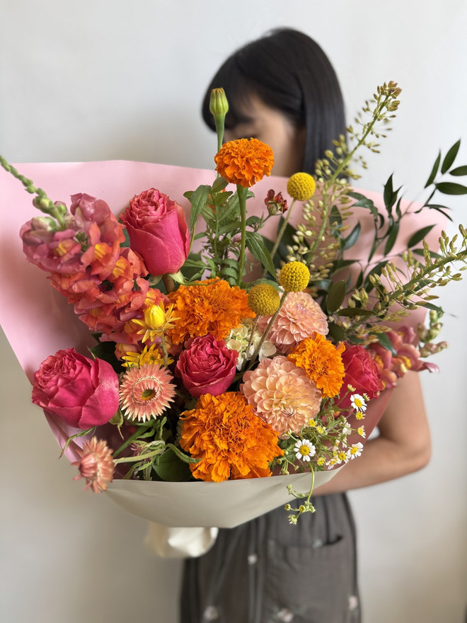 Wild Citrus-Wrapped Bouquet Wild Citrus-Wrapped Bouquet
