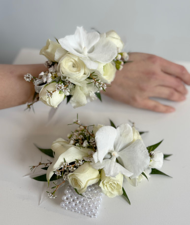 フラワー・ガーデニング corsage no.770 フラワー・ガーデニング corsage no.770 White Carnation Corsage in