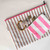 LILI FLAT POUCH STRIPES TENNIS GREIGE / PEACAN