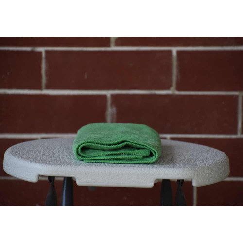 Yoga Towel - Green - Studio Microfiber - 35cm X 35xm Yoga Towel - Green - Studio Microfiber - 35cm X 35xm
