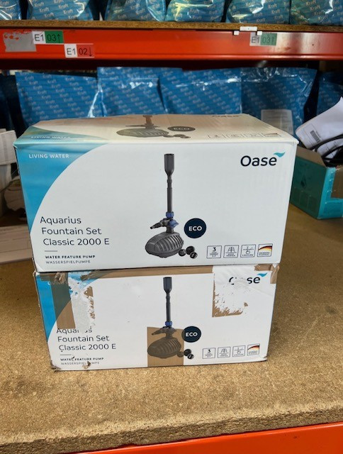 CLEARANCE Oase Aquarius Fountain Set Classic 2000 E