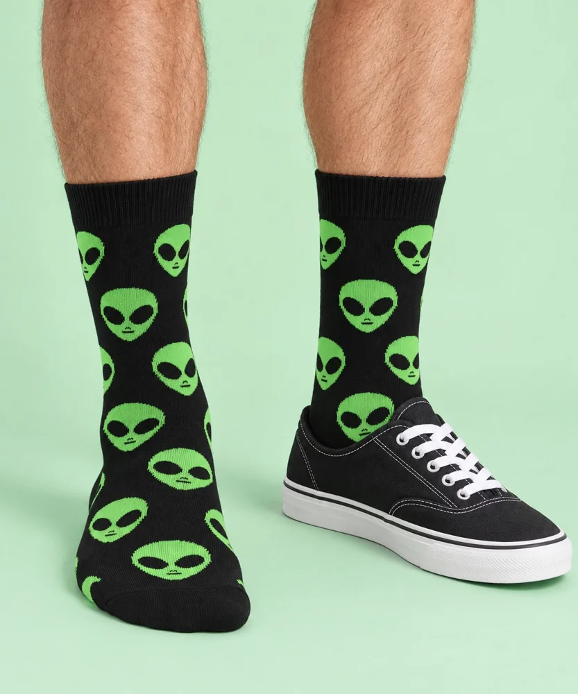 Come In Peace Alien Socks For Men &mdash; AI styling illustration