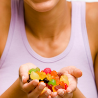 handful-of-cbd-fruit-chews-200px.png